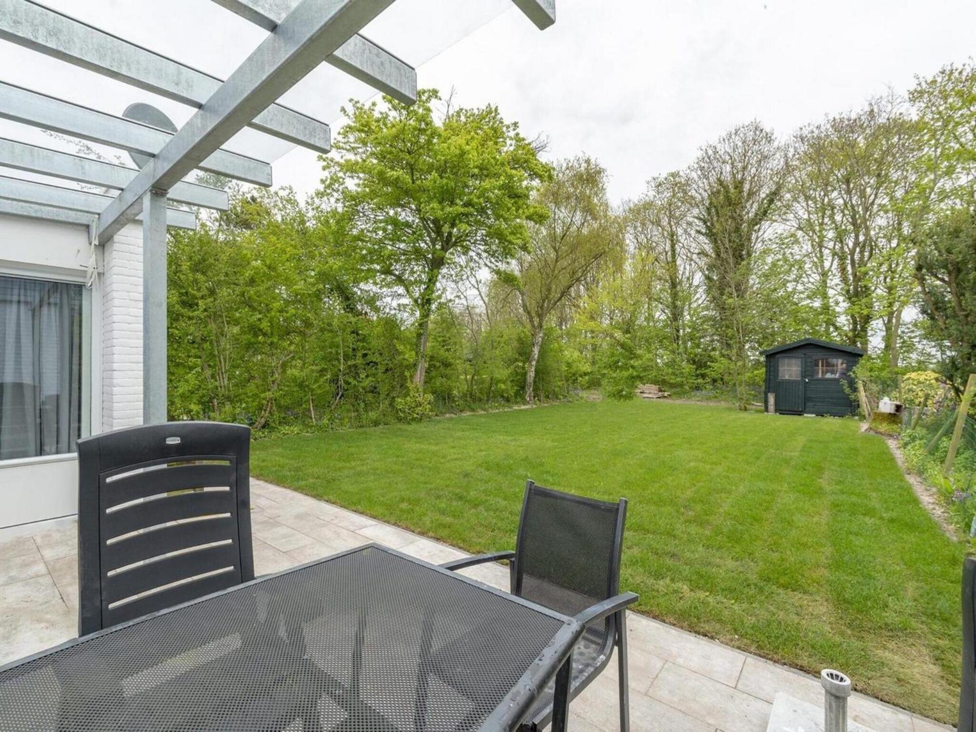 Holiday Home With Fabulous Garden Sint Maartensvlotbrug Экстерьер фото